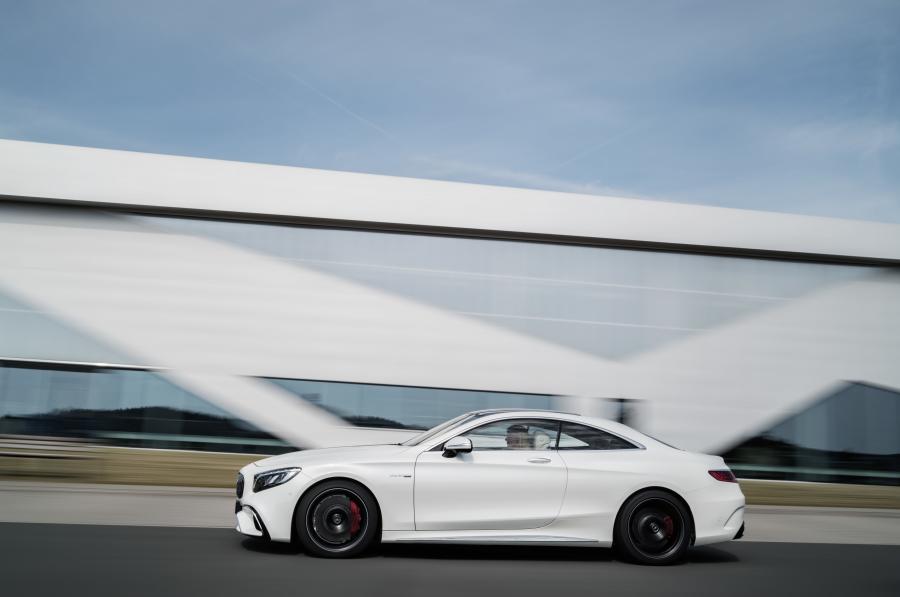  Mercedes-AMG S63 4Matic+ Coupe (C217) 2017 года  (WW) (фото 11 из 17)